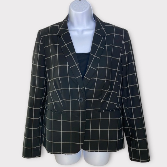 Liz Claiborne Jackets & Blazers - Liz Claiborne Career Black and White Large Plaid Blazer Size 6